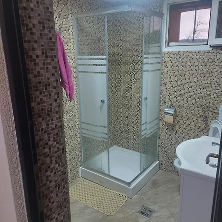 Casa De Vacanta In Tara Fagarasului * Beclean (Brasov)